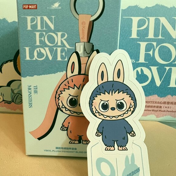 LETTER O THE MONSTERS Pin for Love Series ✅IN STOCK - Picture 1 of 6